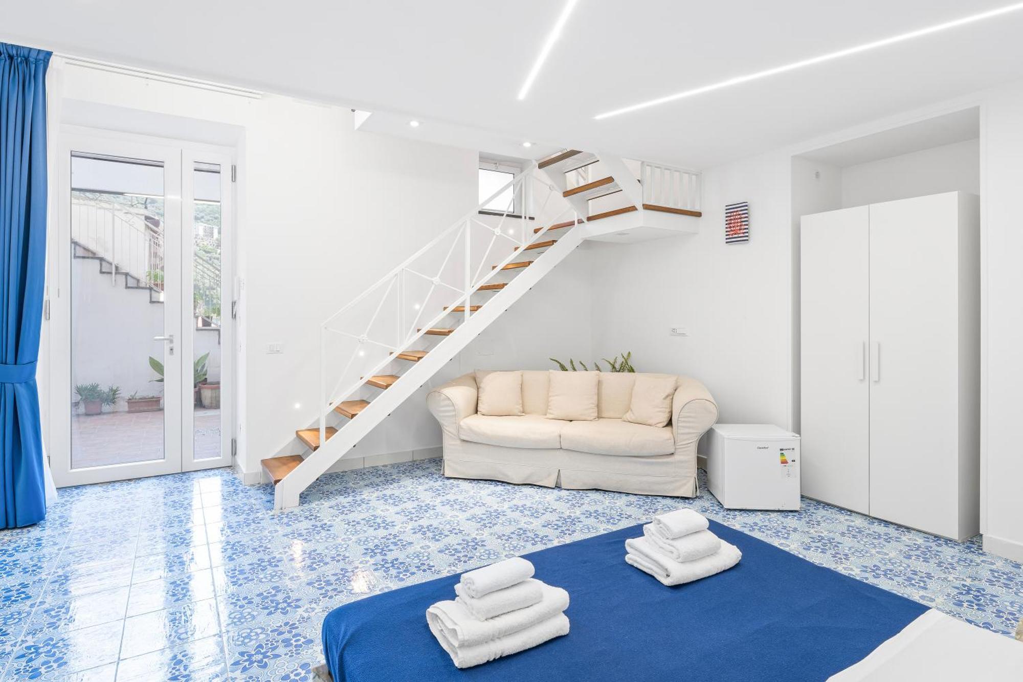 Luxe Minimal Duplex, Amalfi Coast - Airhome Vico Equense Buitenkant foto